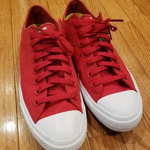 Converse Chuck 2's
